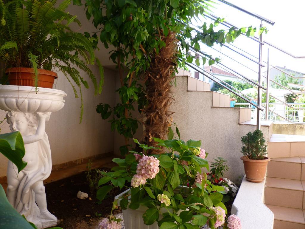 Apartments Sanda Tribunj Tribalj エクステリア 写真