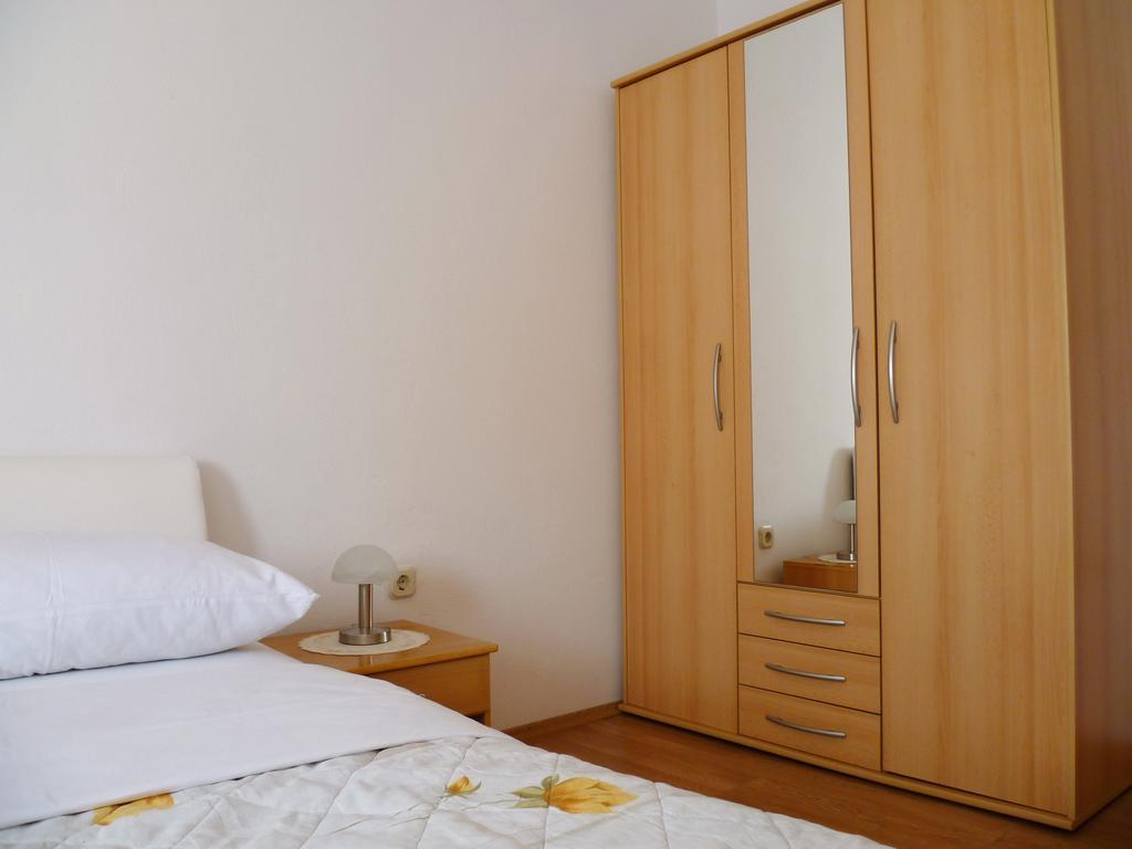 Apartments Sanda Tribunj Tribalj エクステリア 写真