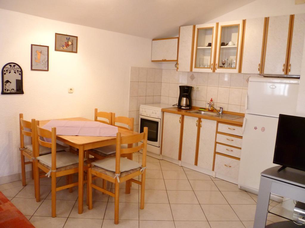 Apartments Sanda Tribunj Tribalj エクステリア 写真