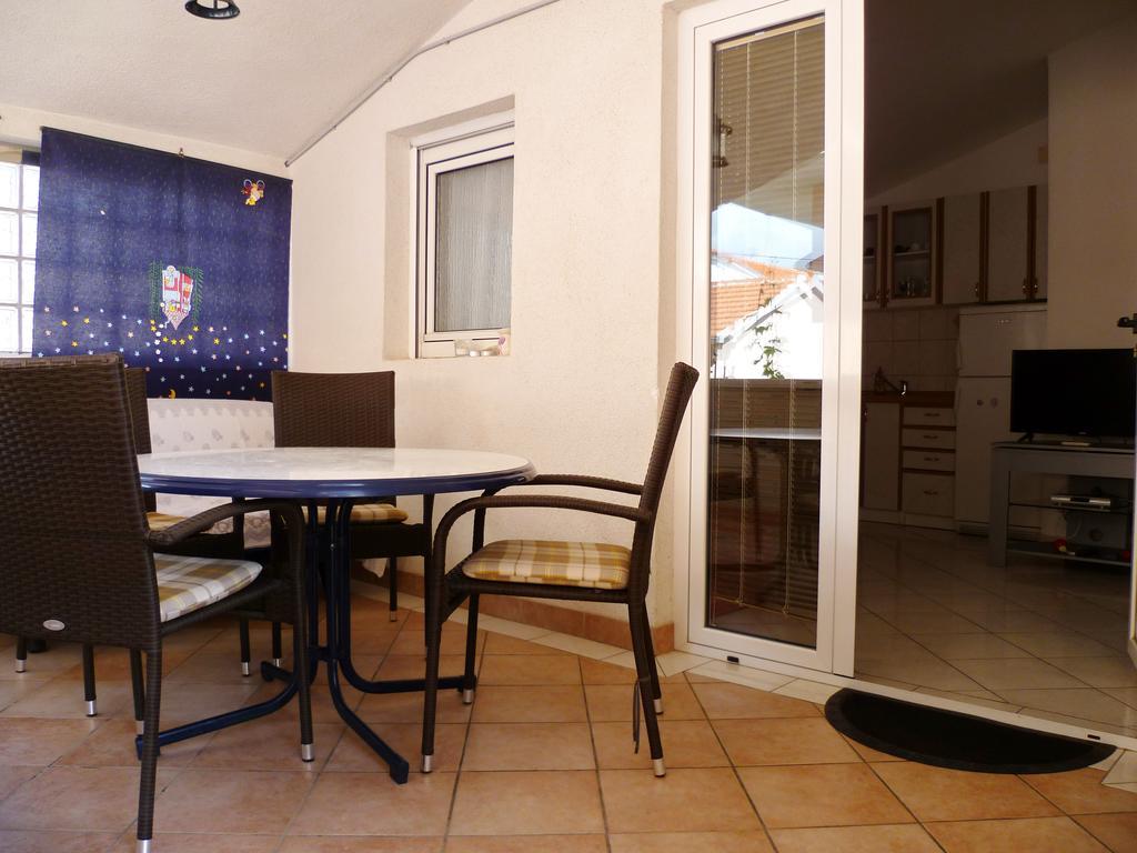 Apartments Sanda Tribunj Tribalj エクステリア 写真