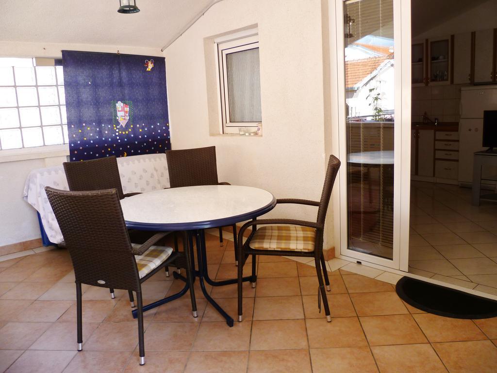Apartments Sanda Tribunj Tribalj エクステリア 写真