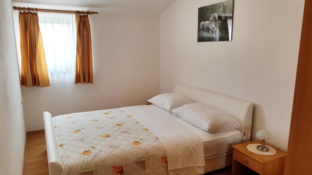 Apartments Sanda Tribunj Tribalj エクステリア 写真