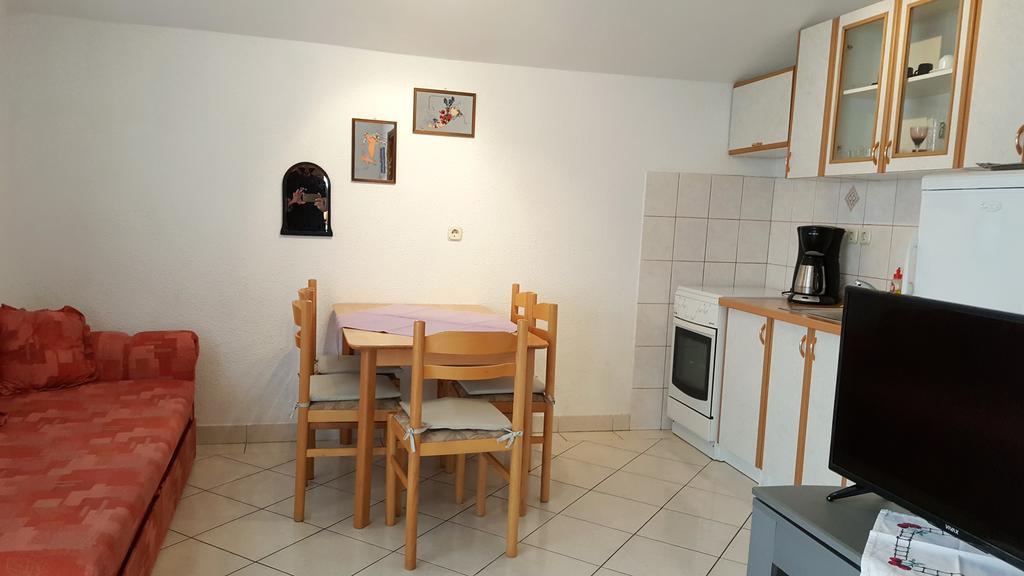 Apartments Sanda Tribunj Tribalj エクステリア 写真