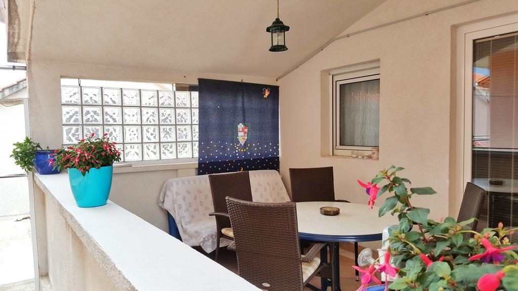Apartments Sanda Tribunj Tribalj エクステリア 写真