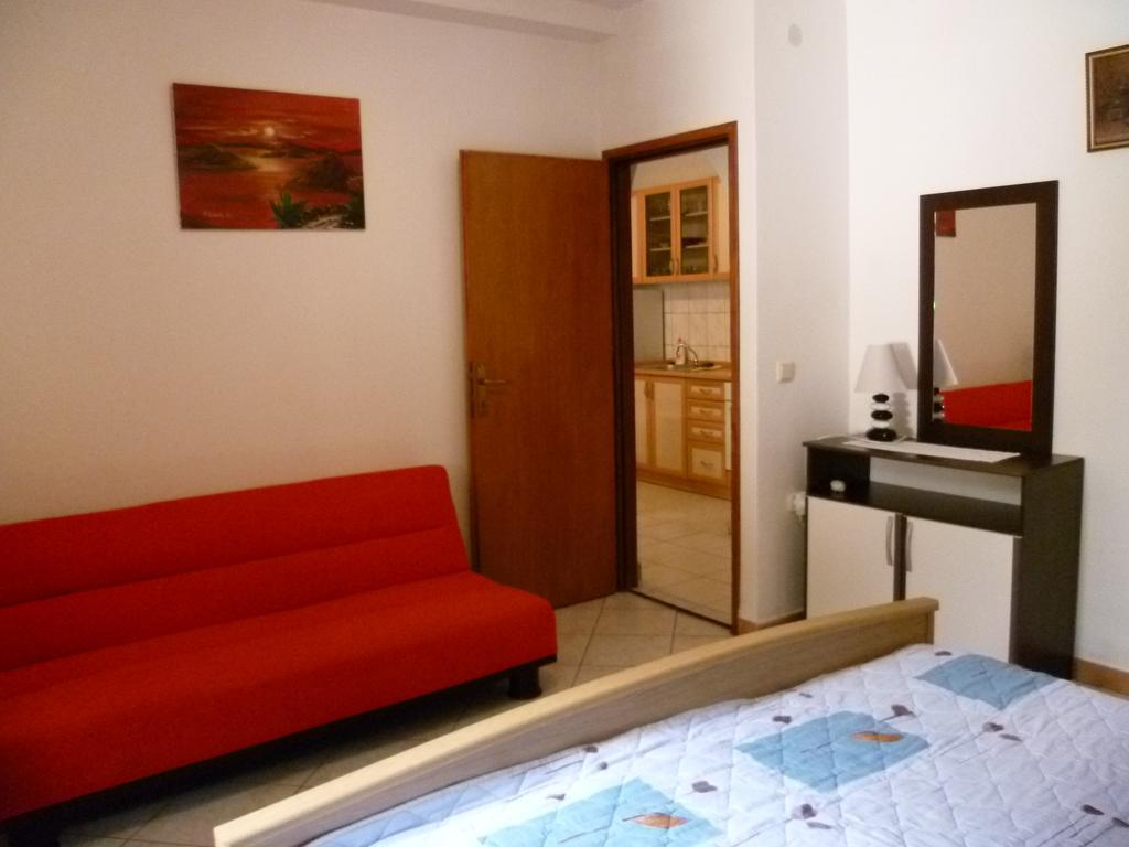 Apartments Sanda Tribunj Tribalj エクステリア 写真