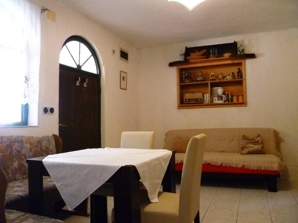 Apartments Sanda Tribunj Tribalj エクステリア 写真