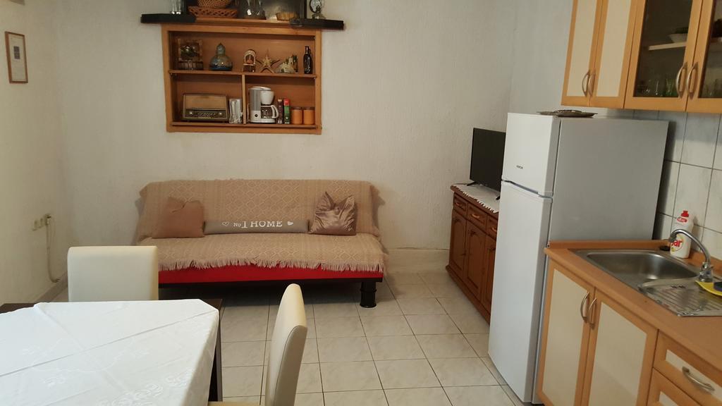 Apartments Sanda Tribunj Tribalj エクステリア 写真